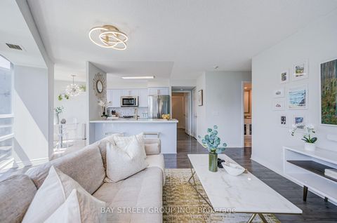 Photo 15 at 1811 - 30 Grand Trunk Crescent, Waterfront Communities C1, Toronto