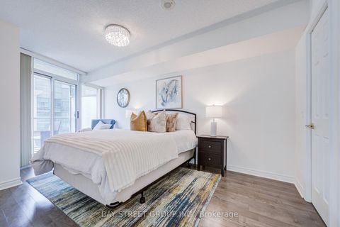 Photo 16 at 1811 - 30 Grand Trunk Crescent, Waterfront Communities C1, Toronto