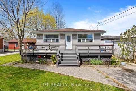 Photo 1 at 818 Poplar Avenue, Historic Lakeshore Communities, Georgina