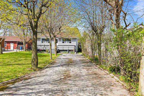 Photo 4 at 818 Poplar Avenue, Historic Lakeshore Communities, Georgina