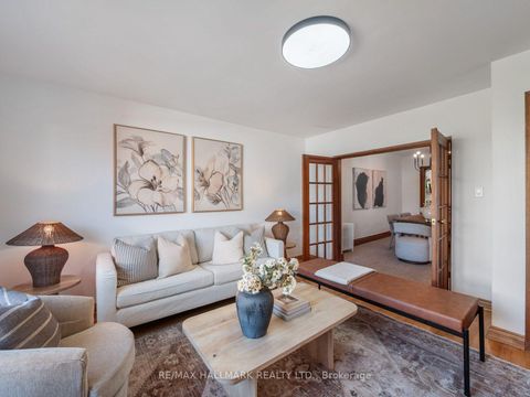 Photo 13 at 27 Lesmount Avenue, East York, Toronto