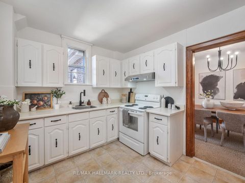Photo 14 at 27 Lesmount Avenue, East York, Toronto