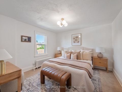 Photo 27 at 27 Lesmount Avenue, East York, Toronto