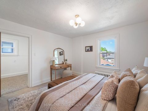 Photo 29 at 27 Lesmount Avenue, East York, Toronto
