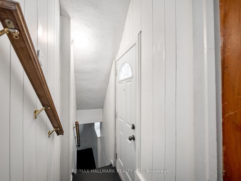 Photo 31 at 27 Lesmount Avenue, East York, Toronto