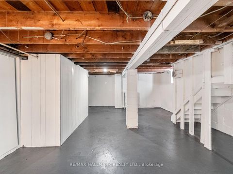 Photo 35 at 27 Lesmount Avenue, East York, Toronto