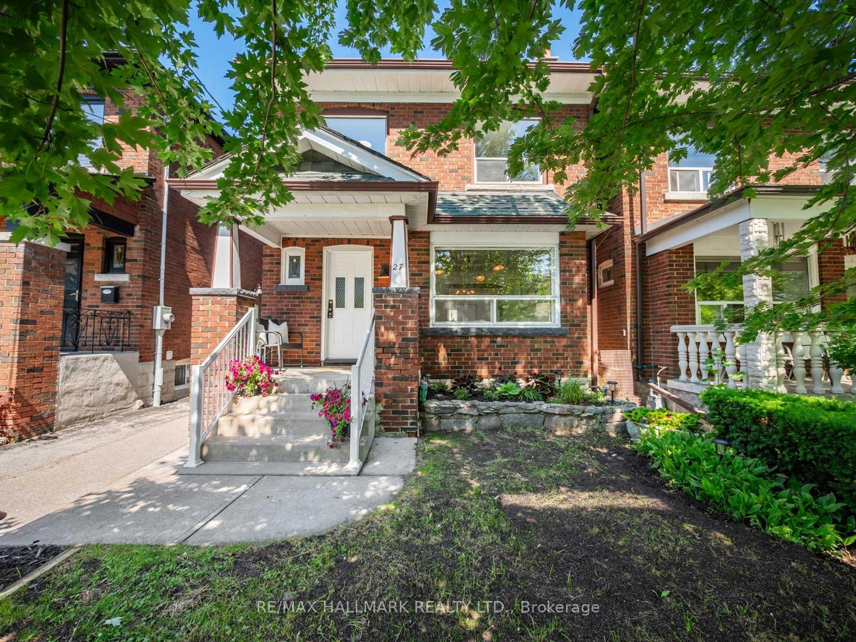 27 Lesmount Avenue, East York, Toronto 