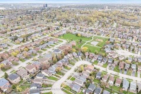 Photo 29 at 44 Hadden Crescent, Cundles East, Barrie