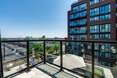 Photo 18 at 517 - 2300 St. Clair Avenue W, Junction Area, Toronto