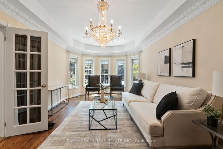 Photo 3 at 2339 Glengarry Road, Erindale, Mississauga
