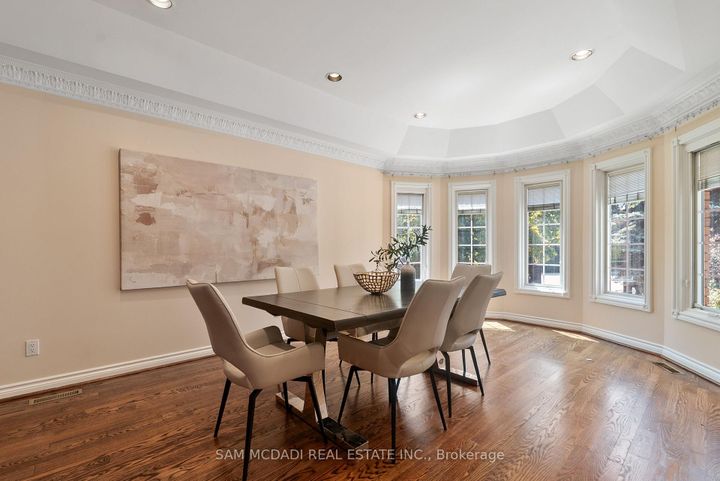 Photo 4 at 2339 Glengarry Road, Erindale, Mississauga