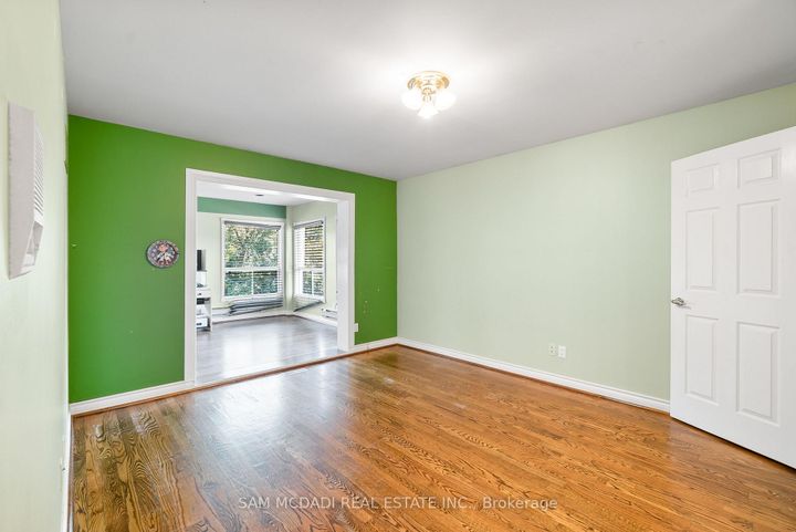 Photo 19 at 2339 Glengarry Road, Erindale, Mississauga