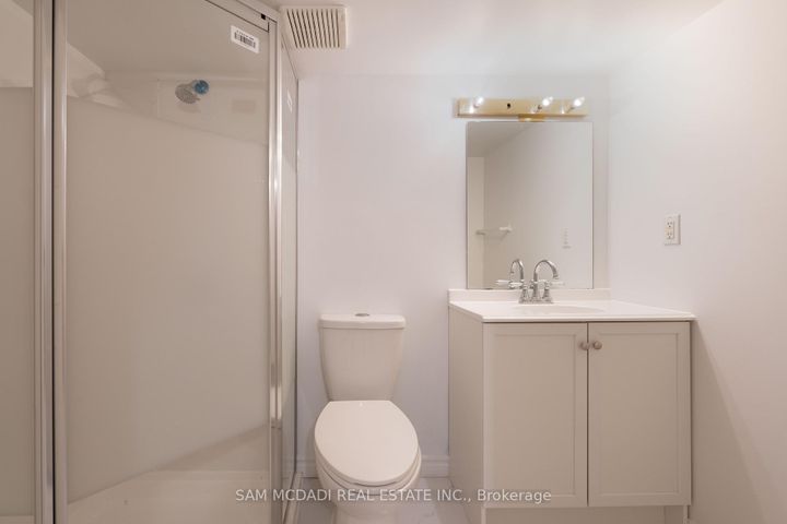 Photo 35 at 2339 Glengarry Road, Erindale, Mississauga