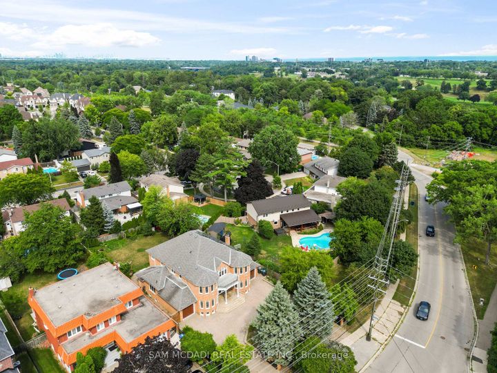 Photo 36 at 2339 Glengarry Road, Erindale, Mississauga