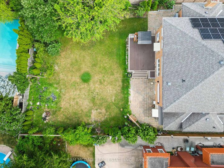 Photo 44 at 2339 Glengarry Road, Erindale, Mississauga