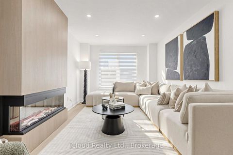 Photo 12 at 15 San Marko Place, East Woodbridge, Vaughan