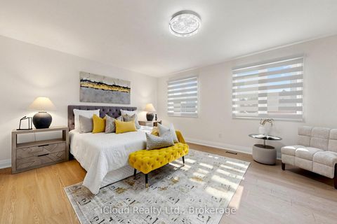 Photo 17 at 15 San Marko Place, East Woodbridge, Vaughan
