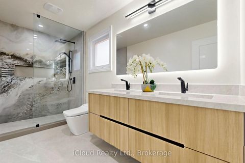 Photo 20 at 15 San Marko Place, East Woodbridge, Vaughan
