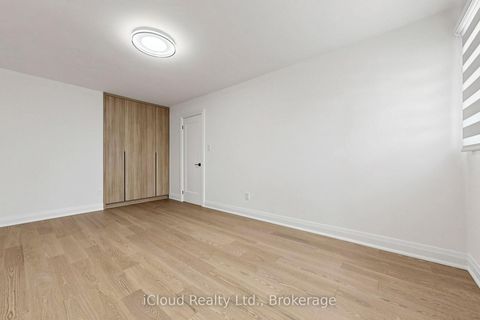 Photo 21 at 15 San Marko Place, East Woodbridge, Vaughan