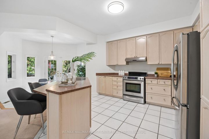 Photo 7 at 2352 Canterbury Crescent, Brock Ridge, Pickering