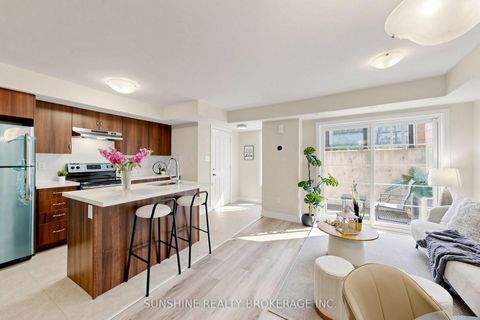 Photo 9 at 7 - 2335 Sheppard Avenue W, Pelmo Park W5, Toronto