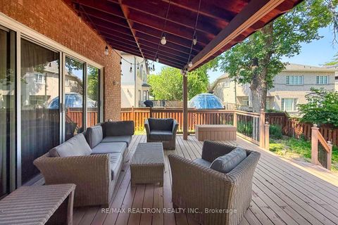 Photo 5 at 25 Clarkhill Street, Newtonbrook West, Toronto