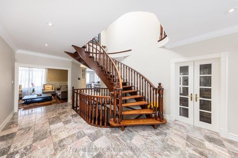 Photo 20 at 25 Clarkhill Street, Newtonbrook West, Toronto