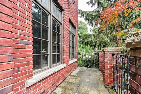Photo 3 at 5 Westgrove Crescent, Nortown, Toronto