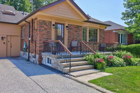 Photo 3 at 81 Flora Drive, Dorset Park, Toronto