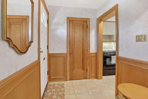 Photo 5 at 81 Flora Drive, Dorset Park, Toronto