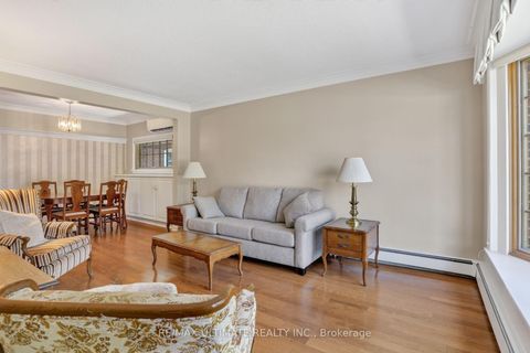 Photo 6 at 81 Flora Drive, Dorset Park, Toronto