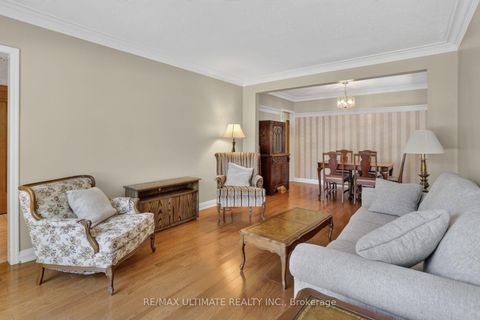 Photo 7 at 81 Flora Drive, Dorset Park, Toronto