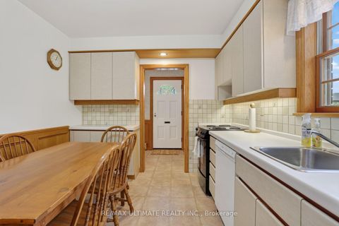 Photo 11 at 81 Flora Drive, Dorset Park, Toronto