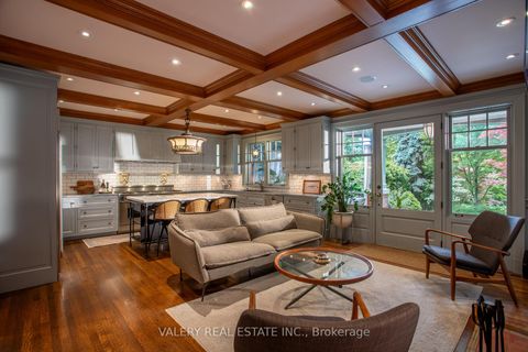 Photo 2 at 270 Indian Road, Swansea, Toronto