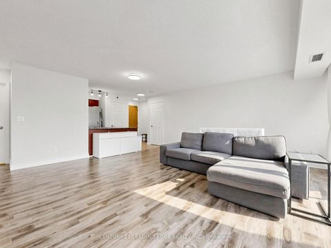 Photo 11 at 1610 - 5500 Yonge Street, Willowdale West, Toronto