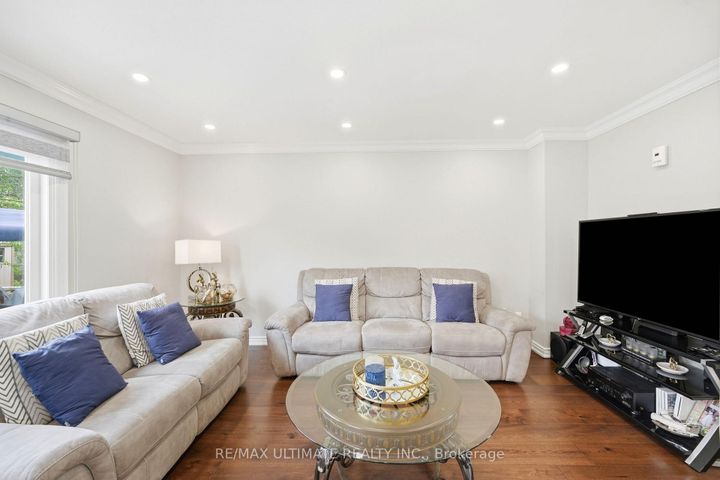 Photo 11 at 37 Cathy Jean Crescent, Jamestown, Toronto
