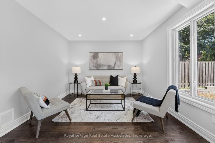 Photo 17 at 3346 Chartrand Crescent, Erin Mills, Mississauga