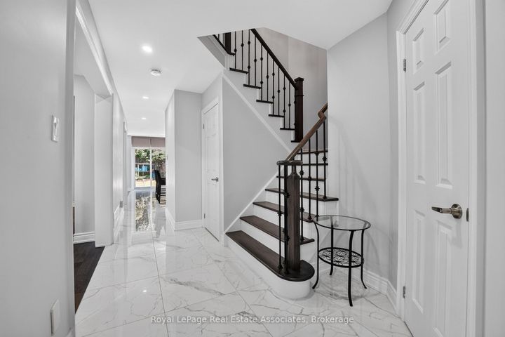 Photo 25 at 3346 Chartrand Crescent, Erin Mills, Mississauga