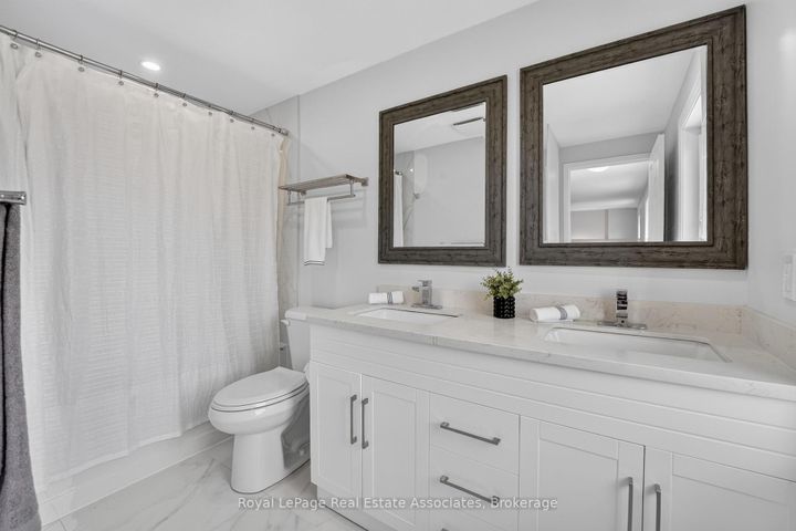 Photo 29 at 3346 Chartrand Crescent, Erin Mills, Mississauga