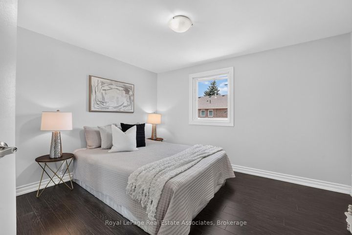 Photo 30 at 3346 Chartrand Crescent, Erin Mills, Mississauga