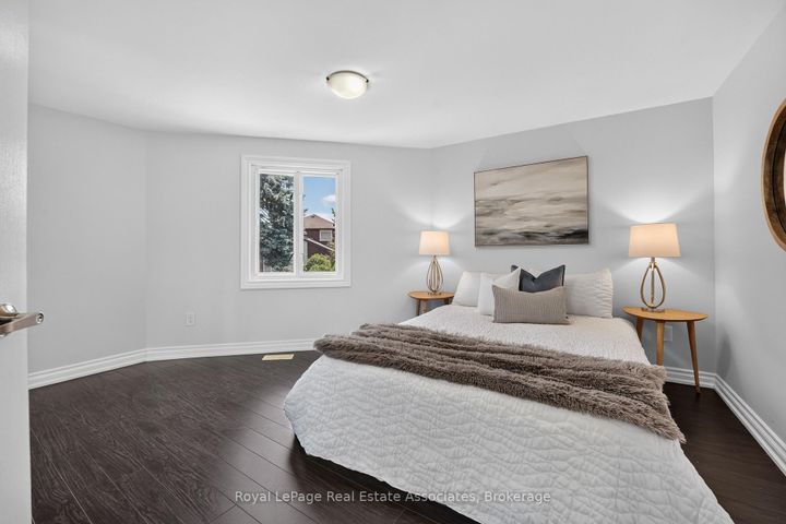 Photo 32 at 3346 Chartrand Crescent, Erin Mills, Mississauga
