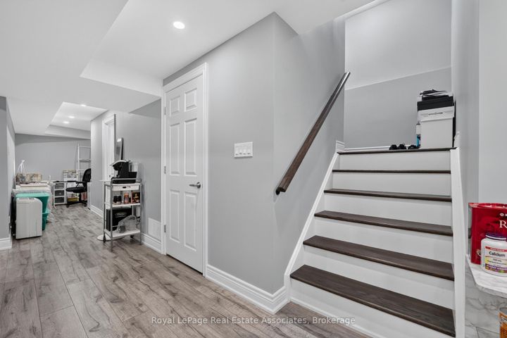 Photo 35 at 3346 Chartrand Crescent, Erin Mills, Mississauga