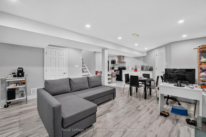 Photo 41 at 3346 Chartrand Crescent, Erin Mills, Mississauga