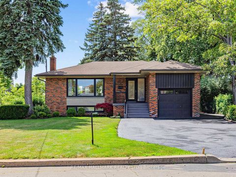 Photo 1 at 8 Tufton Crescent, Victoria Village, Toronto