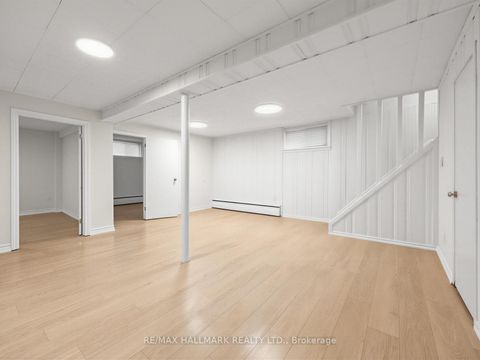 Photo 18 at 8 Tufton Crescent, Victoria Village, Toronto