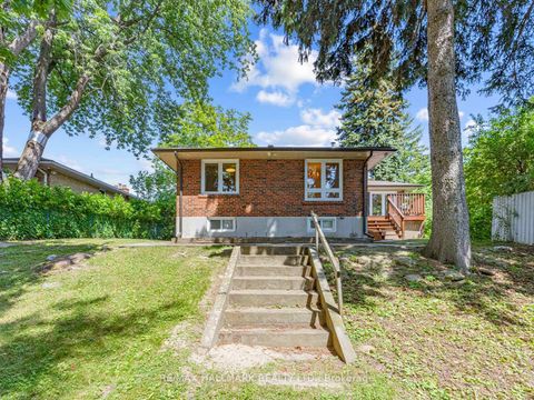 Photo 26 at 8 Tufton Crescent, Victoria Village, Toronto