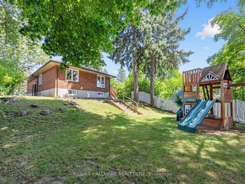 Photo 28 at 8 Tufton Crescent, Victoria Village, Toronto