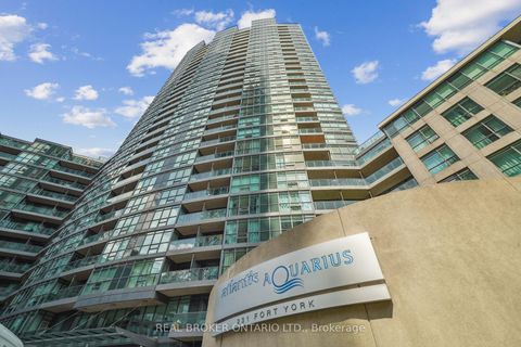 Photo 1 at 615 - 231 Fort York Boulevard, Niagara, Toronto