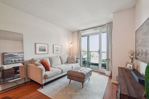 Photo 10 at 615 - 231 Fort York Boulevard, Niagara, Toronto