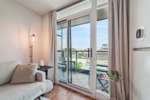 Photo 11 at 615 - 231 Fort York Boulevard, Niagara, Toronto